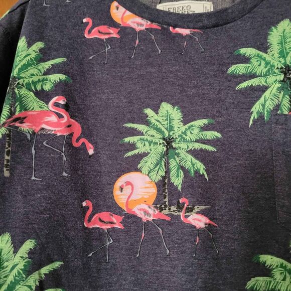 Men's Medium Free Planet T-Shirt - Picture 2 of 5